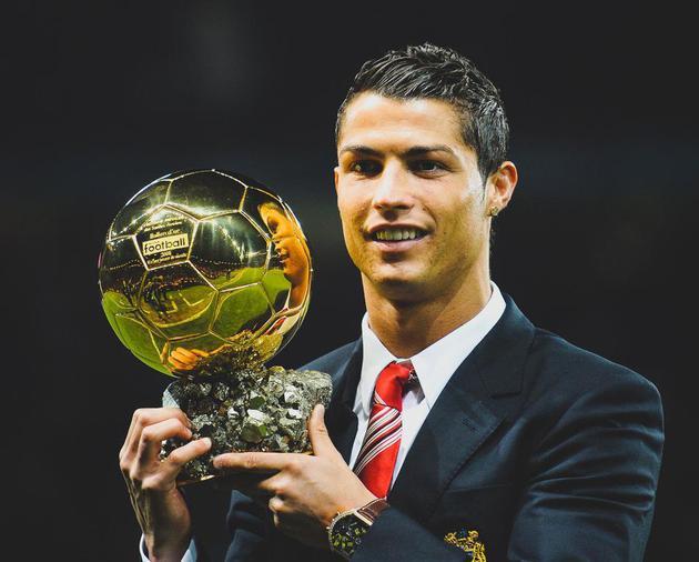 绝对统治力，梅西5场季后赛贡献6球5助率队晋级总决赛