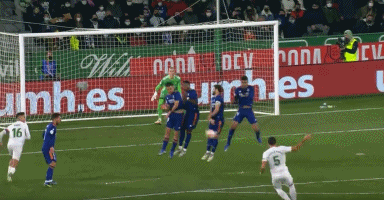 居功至伟！福克斯怒砍31分5篮板5助攻，下半场22分